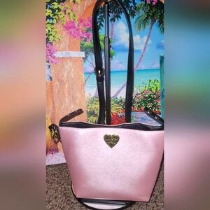 NWOT Betsey Johnson 2 Way ,CROSSBODY/ Bucket Purse 🔥
